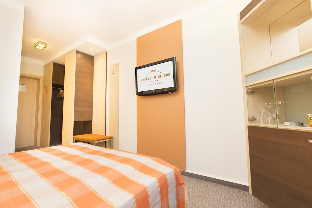 Hotel Scheffelhoehe Bruchsal Exteriör bild