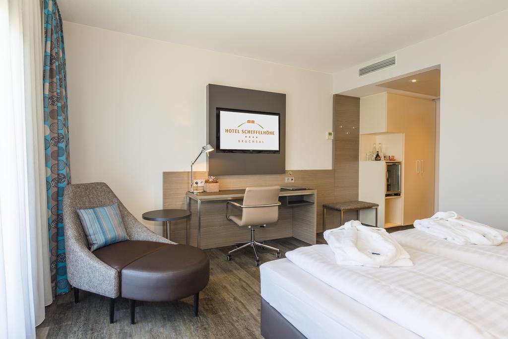 Hotel Scheffelhoehe Bruchsal Exteriör bild